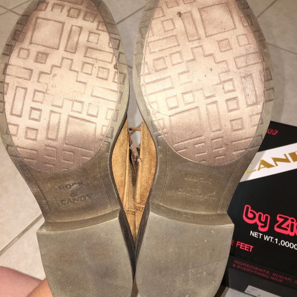 I’m selling tan boots from rick and candy